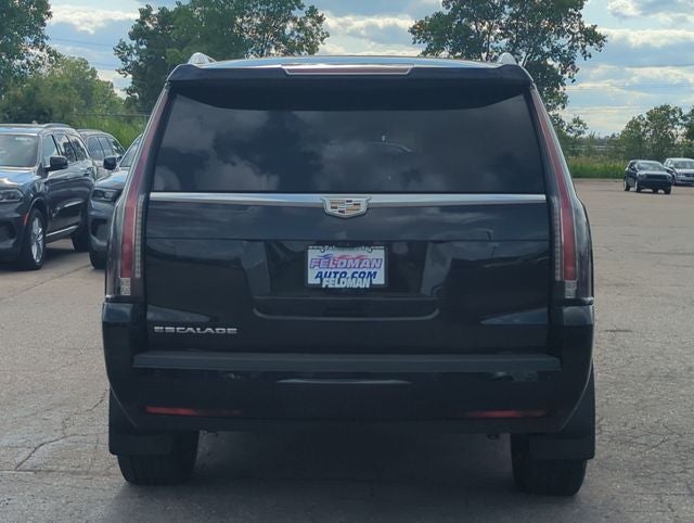 2017 Cadillac Escalade Luxury