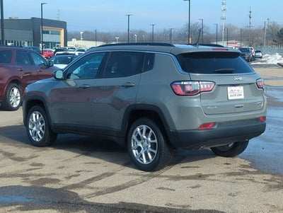 2023 Jeep Compass Latitude Lux FWD