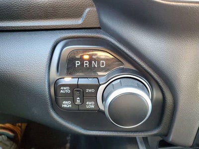 2020 RAM 1500 Big Horn Crew Cab 4x4 5'7" Box