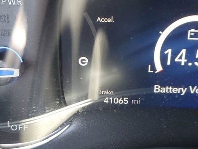 2025 Chrysler Pacifica Hybrid Select