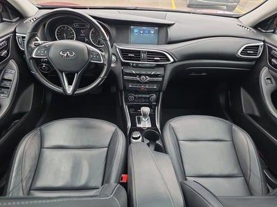 2017 INFINITI QX30 Premium