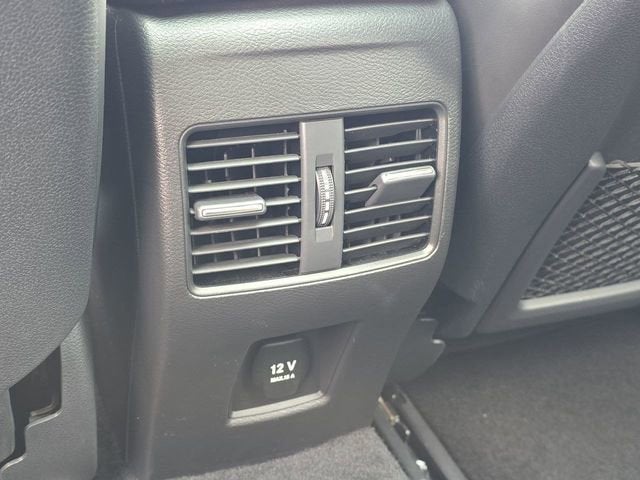 2017 INFINITI QX30 Premium