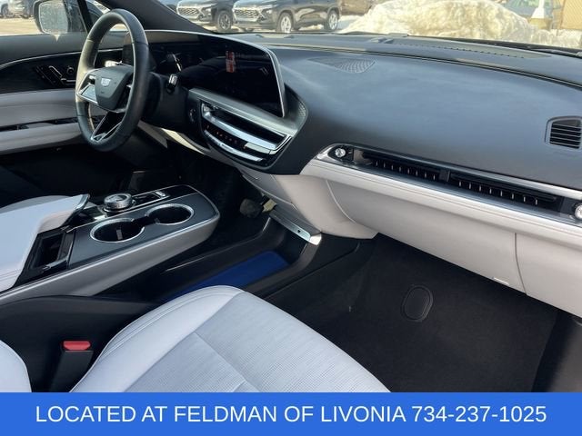 2024 Cadillac LYRIQ Luxury 1