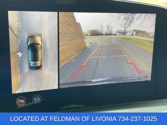 2024 Cadillac LYRIQ Sport 3