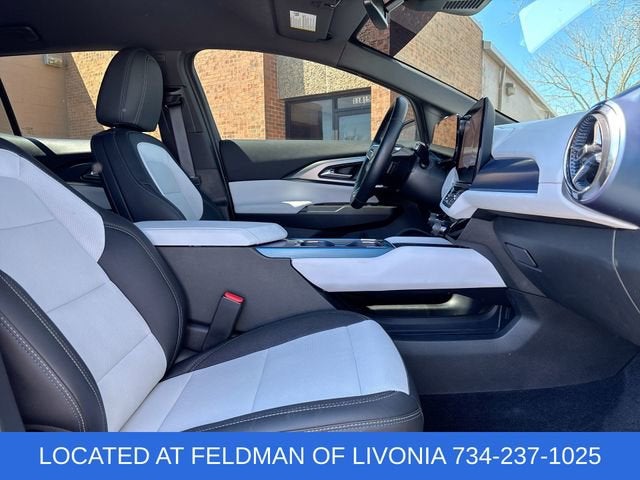 2025 Chevrolet Equinox EV LT