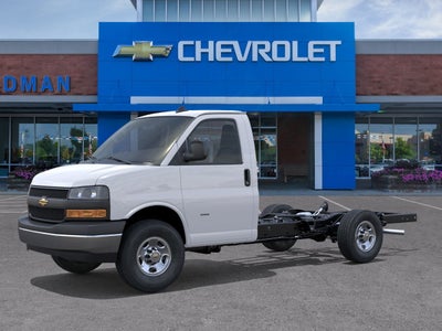 2025 Chevrolet Express Cutaway 3500 1WT