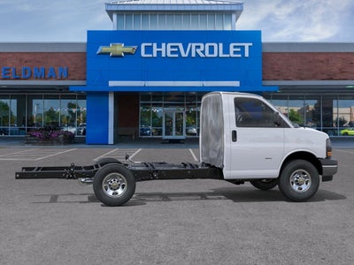 2025 Chevrolet Express Cutaway 3500 1WT