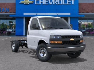 2025 Chevrolet Express Cutaway 3500 1WT