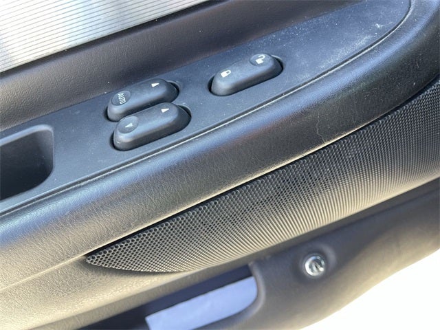 2004 Ford Thunderbird Base