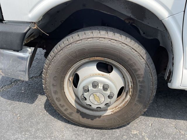 2014 Chevrolet Express 4500 Base Cutaway