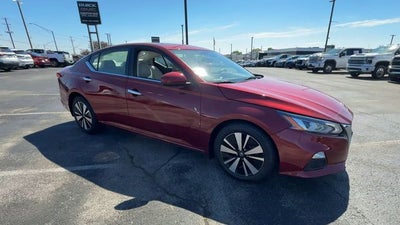 2022 Nissan Altima 2.5 SV