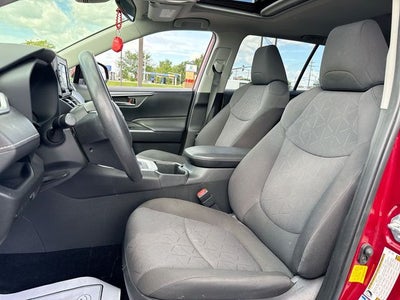 2022 Toyota RAV4 Hybrid XLE