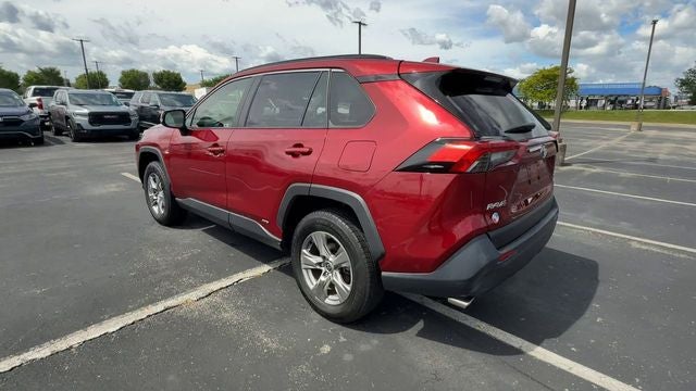 2022 Toyota RAV4 Hybrid XLE