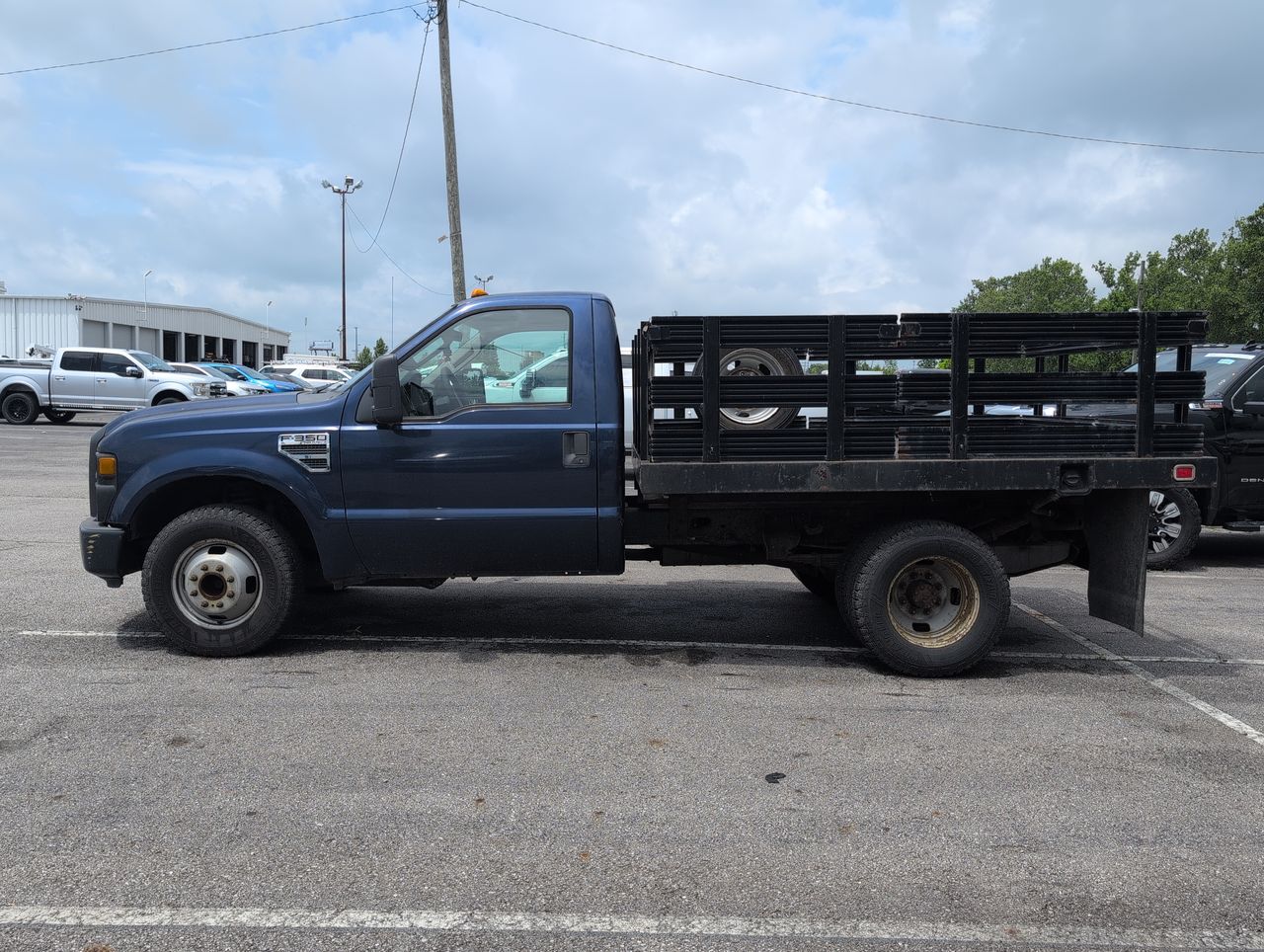 2008 Ford Super Duty F-350 DRW XL