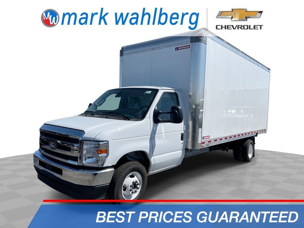 2026 Ford E-Series DRW E-450 Super Duty 158 in WB's photo