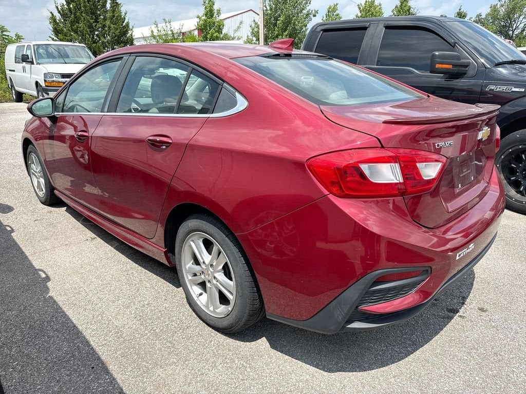 Used 2017 Chevrolet Cruze LT with VIN 1G1BE5SM4H7185009 for sale in Worthington, OH