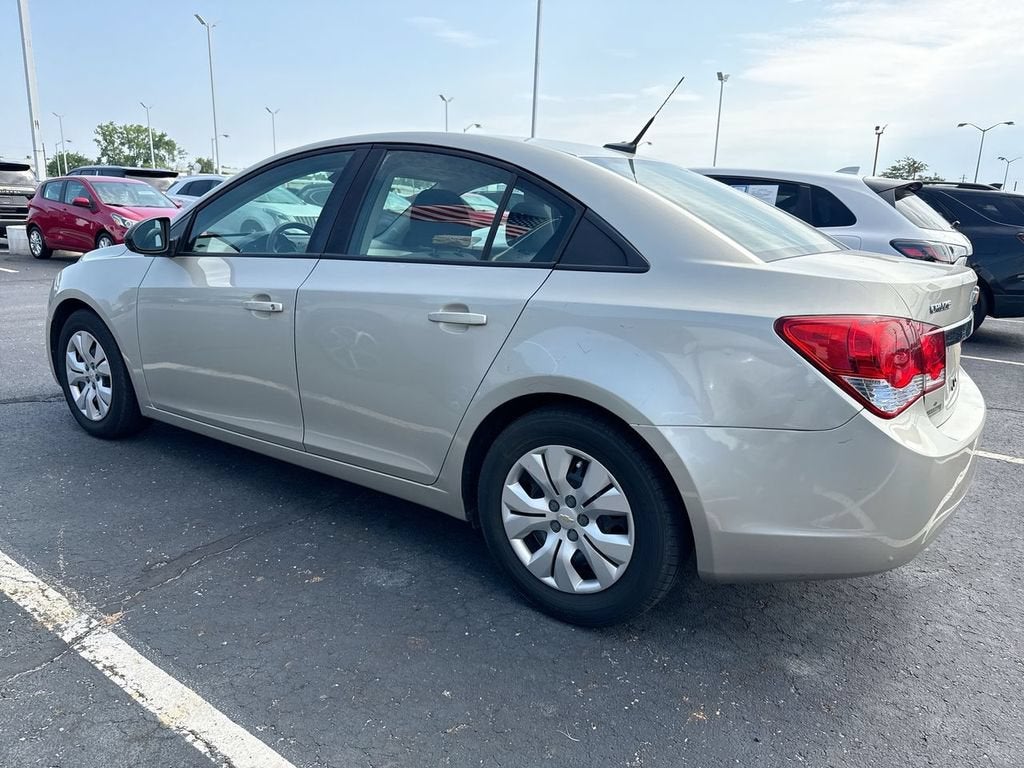 Used 2013 Chevrolet Cruze LS with VIN 1G1PA5SH7D7263555 for sale in Worthington, OH