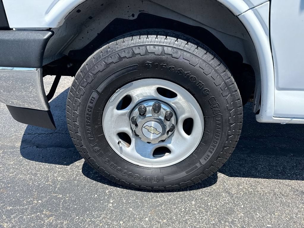 2022 Chevrolet Express Passenger 2500 1LT