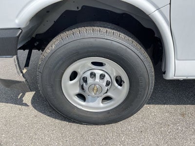 2025 Chevrolet Express Cutaway 3500 1WT