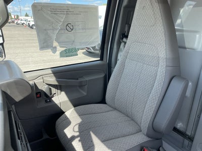 2025 Chevrolet Express Cutaway 3500 1WT