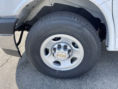 2025 Chevrolet Express Cutaway 3500 1WT
