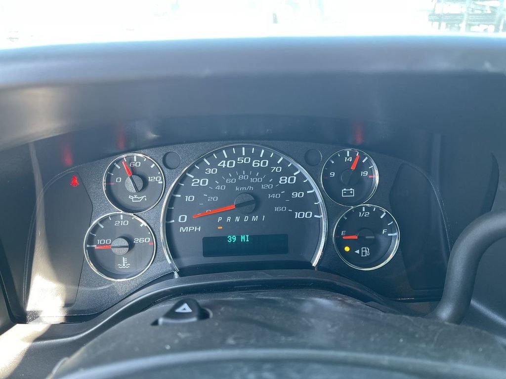 2025 Chevrolet Express Cutaway 3500 1WT