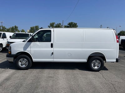 2025 Chevrolet Express Cargo WT