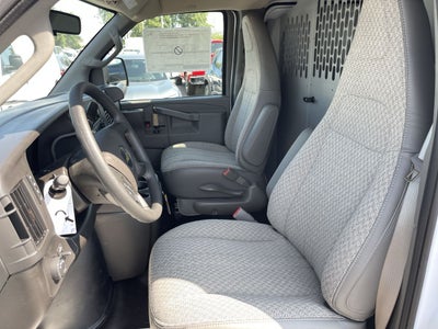 2025 Chevrolet Express Cargo WT
