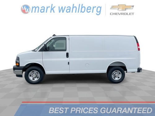 2025 Chevrolet Express Cargo WT