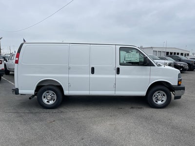 2025 Chevrolet Express Cargo WT