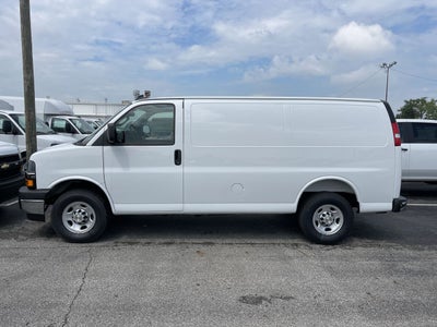 2025 Chevrolet Express Cargo WT