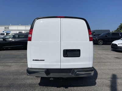 2025 Chevrolet Express Cargo WT
