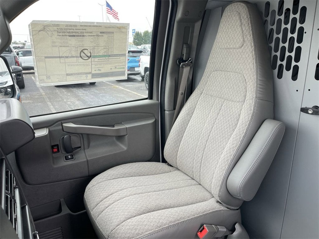 2025 Chevrolet Express Cargo 2500 WT