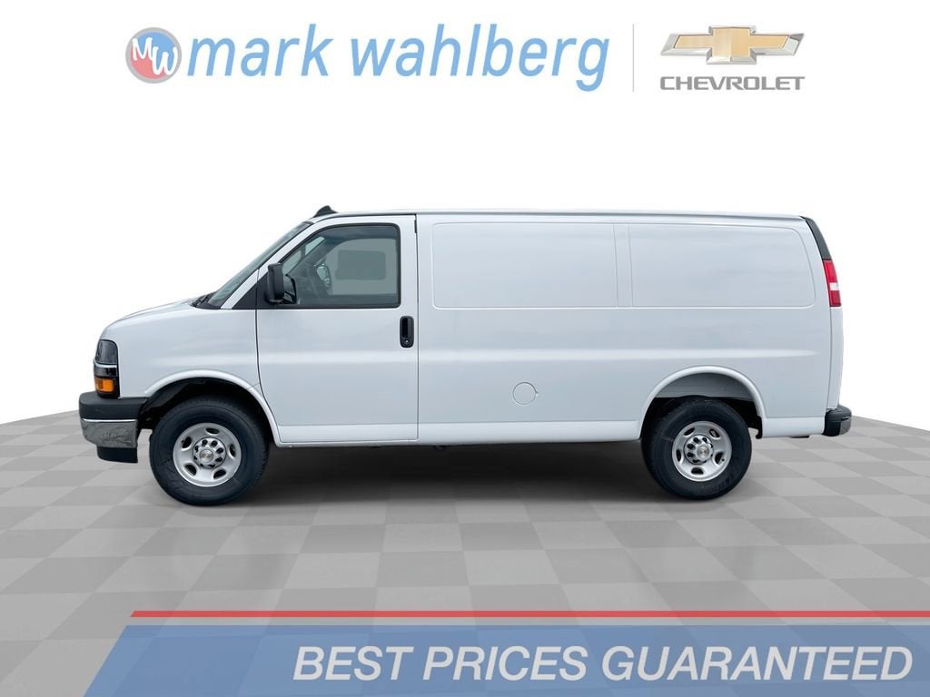 2025 Chevrolet Express Cargo WT