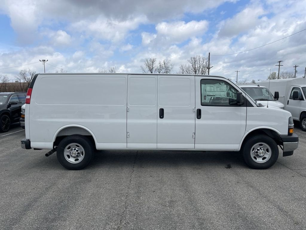2026 Chevrolet Express Cargo WT