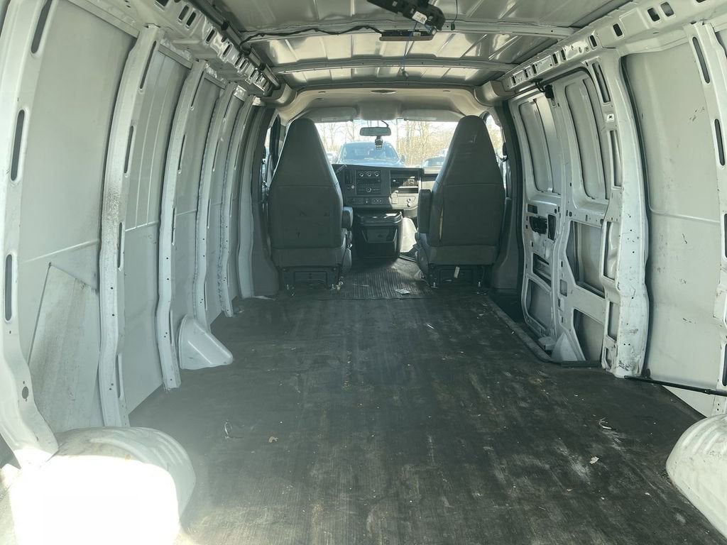 2022 Chevrolet Express Cargo 2500 WT