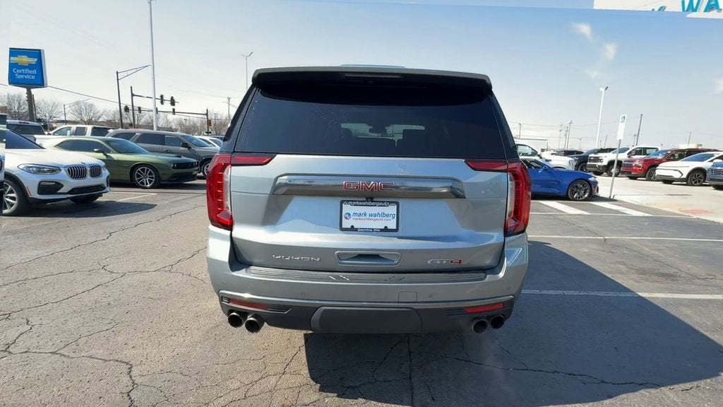 2023 GMC Yukon XL AT4