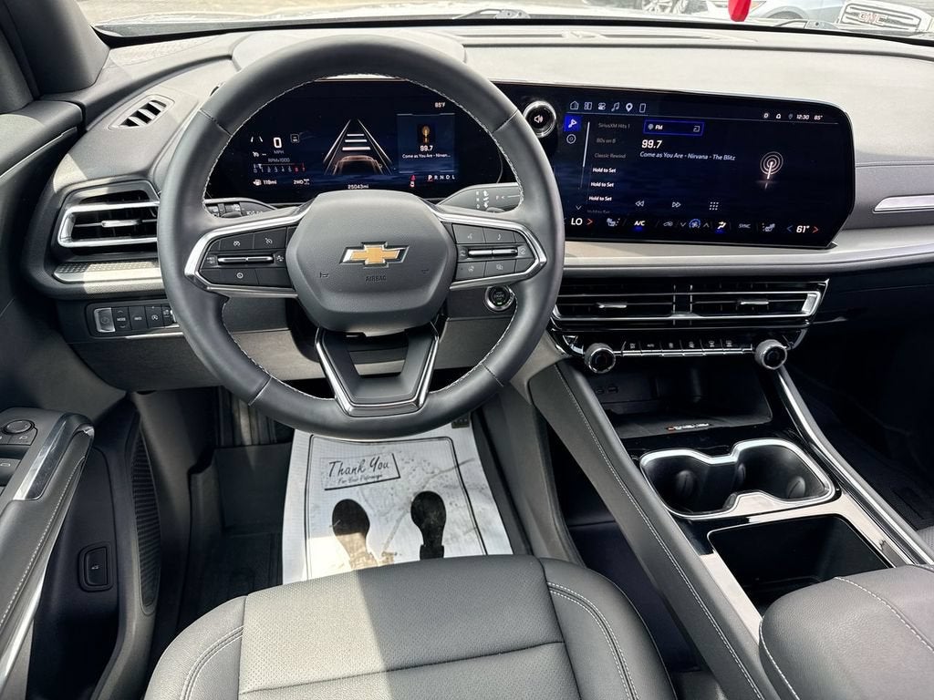 2025 Chevrolet Traverse LT