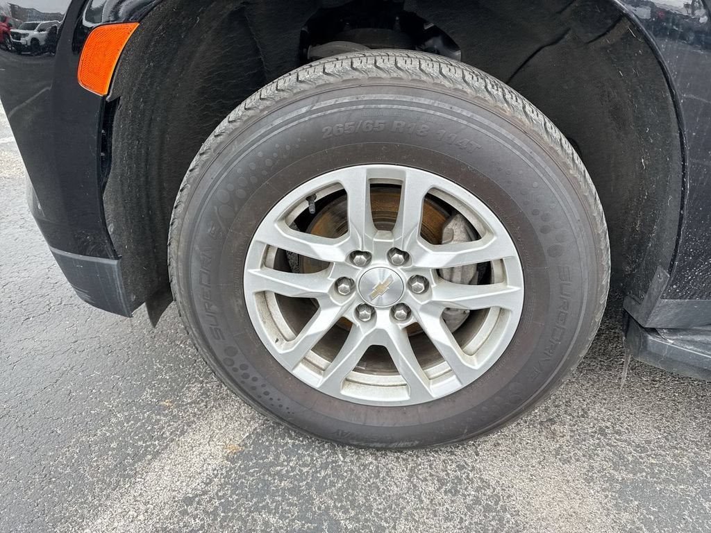 2023 Chevrolet Suburban LT