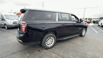 2023 Chevrolet Suburban LT