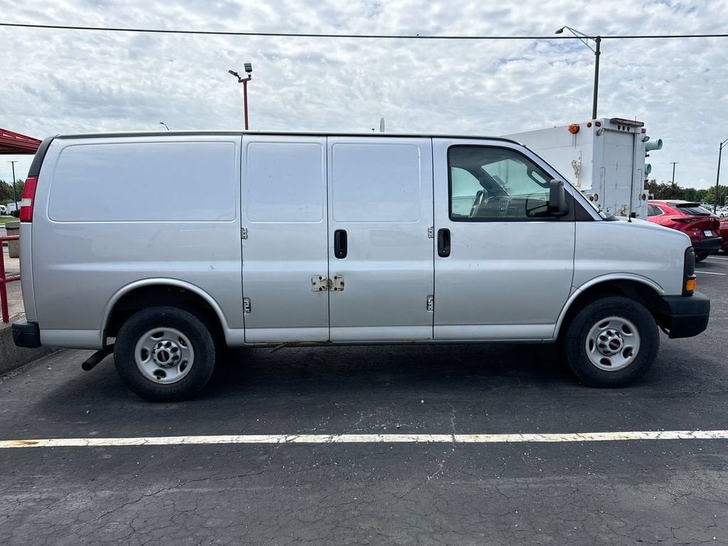 2016 GMC Savana Cargo 2500 2500 Regular Wheelbase Rear-Wheel Drive