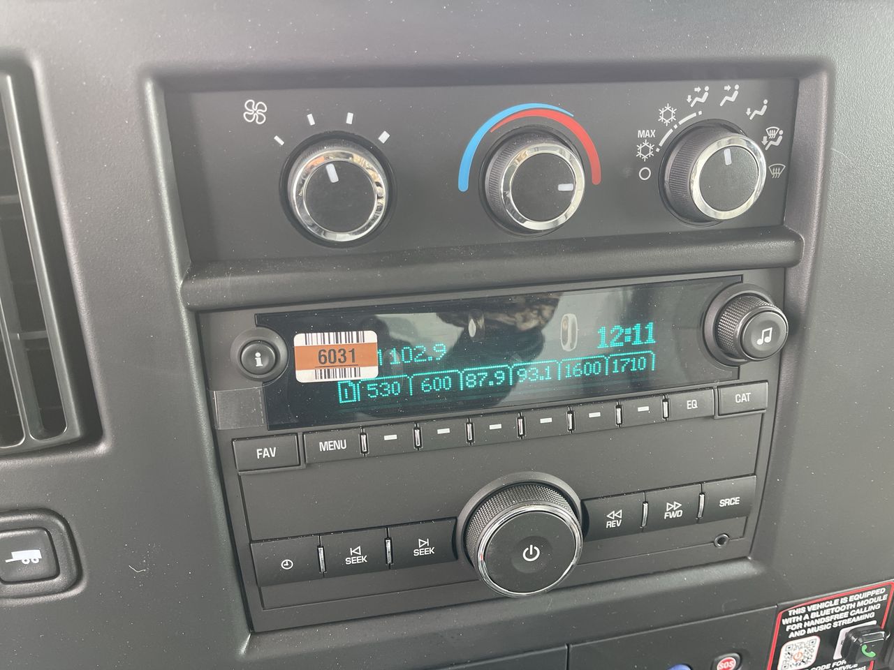 2025 Chevrolet Express Cutaway 3500 1WT