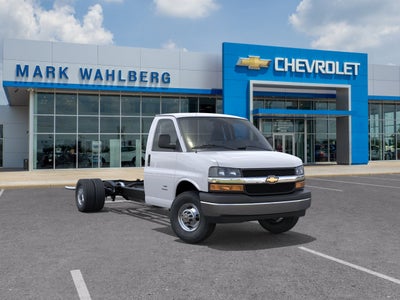 2026 Chevrolet Express Cutaway 3500 1WT
