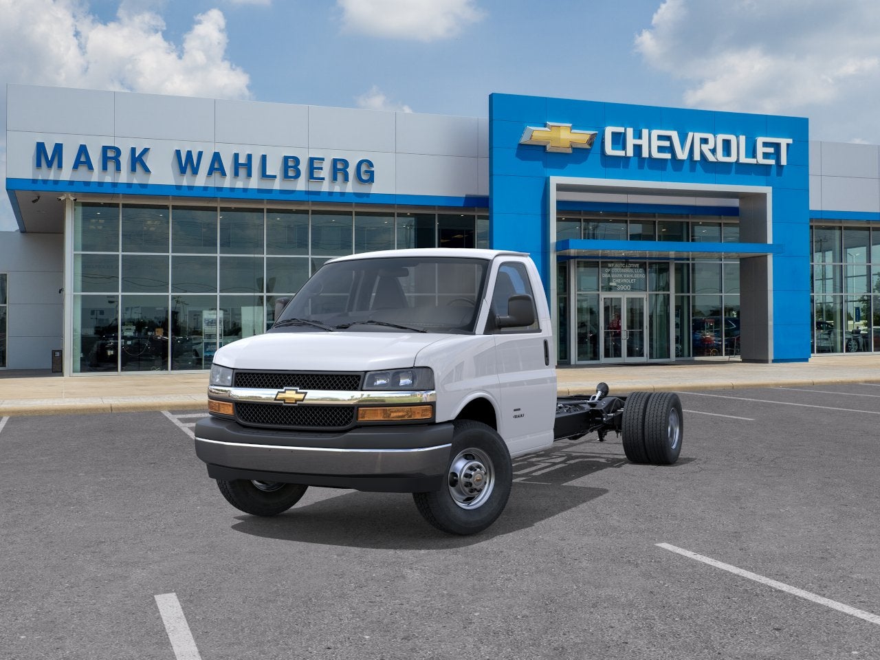 2026 Chevrolet Express Cutaway 3500 1WT