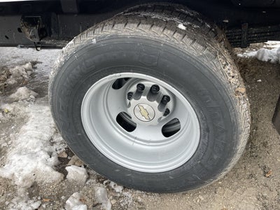 2025 Chevrolet Express Cutaway 3500 1WT