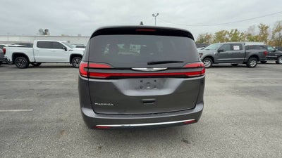 2023 Chrysler Pacifica Touring