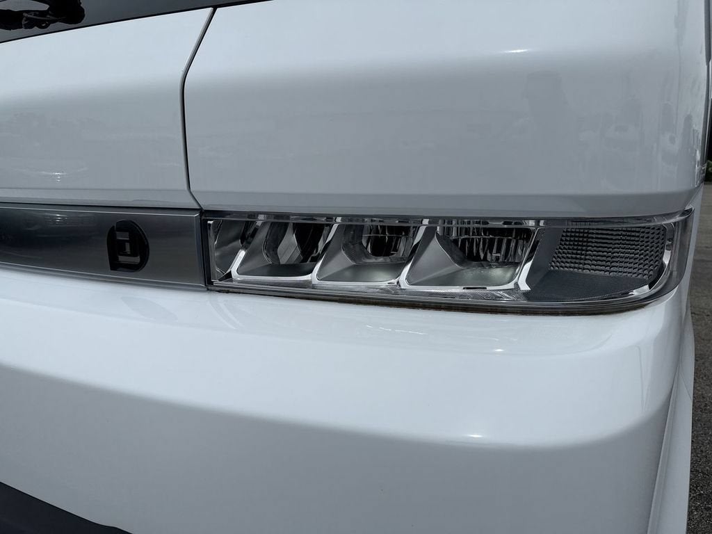 2024 BrightDrop Zevo 600 EJY