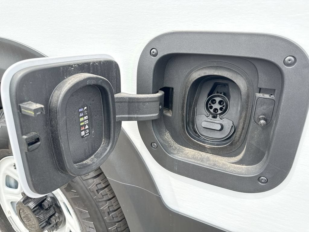 2024 BrightDrop Zevo 600 EJY