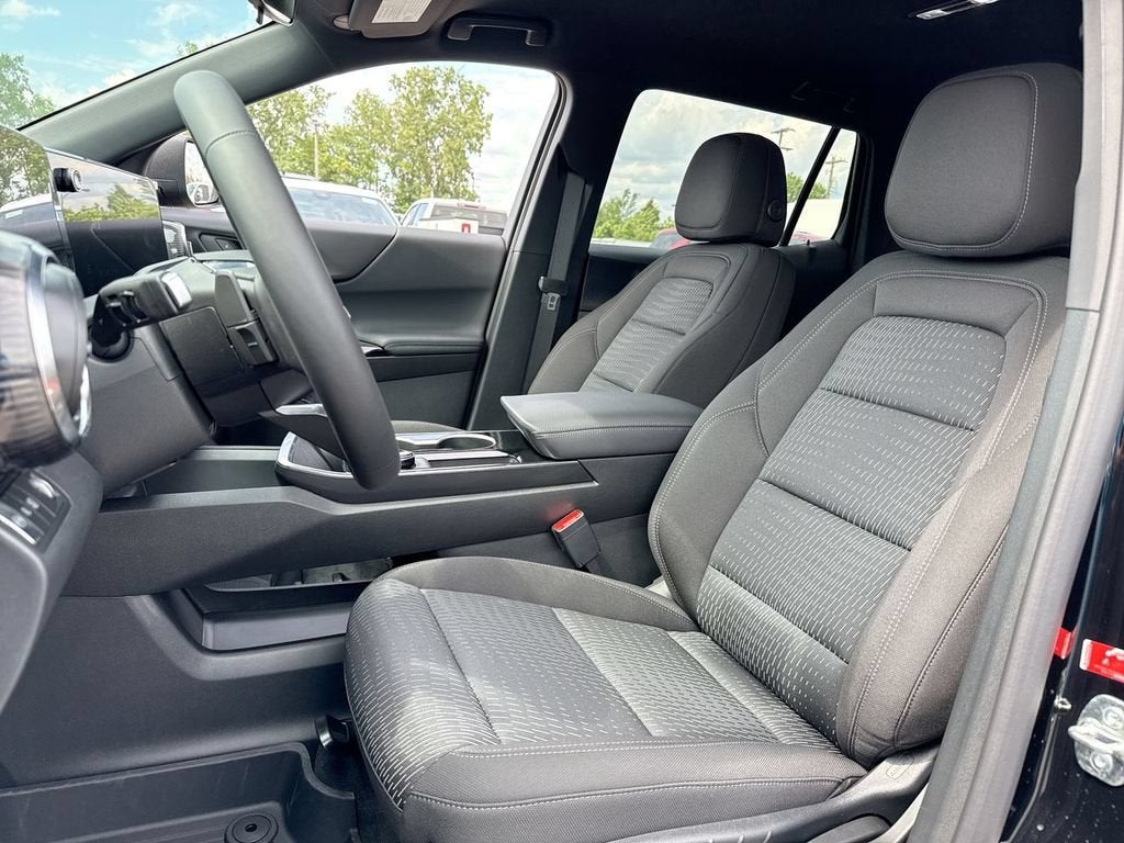 2026 Chevrolet Equinox LT - Photo 11