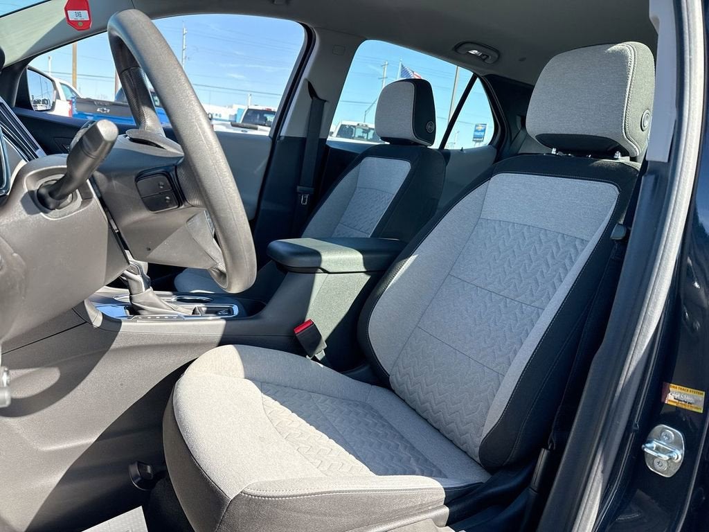 2022 Chevrolet Equinox LS - Photo 11